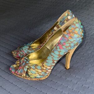 Steve Madden Blue and Green Heels with Stiletto Design